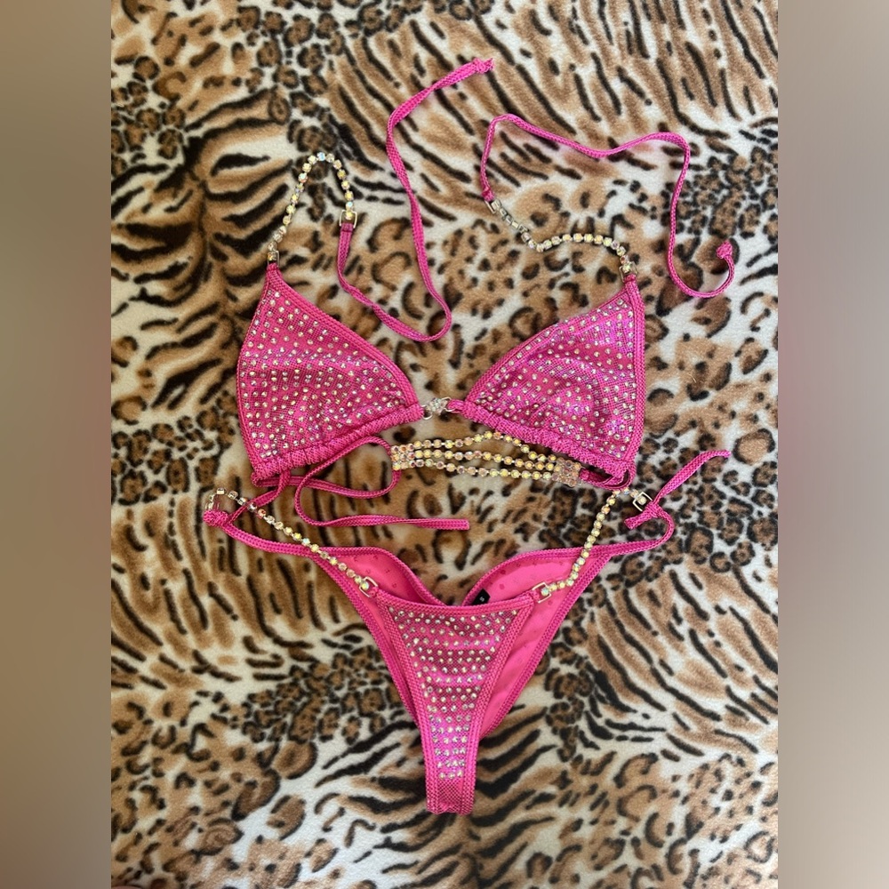 INGRID ROMERO COMPETITION BIKINI